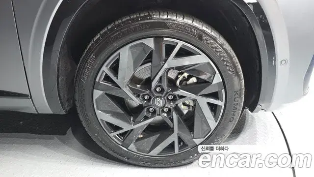 Renault Samsung Grand Koleos 2024 — Photo 19/20