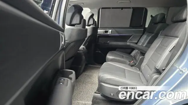 Hyundai Santa Fe 2024 — ფოტო 28/30