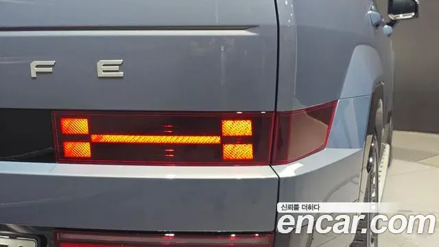 Hyundai Santa Fe 2024 — ფოტო 5/30
