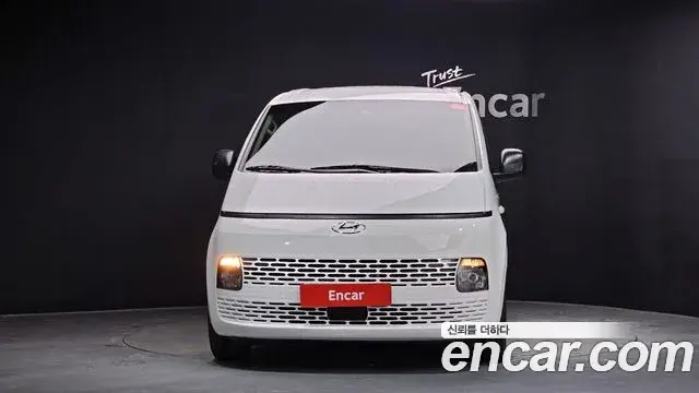 Hyundai Staria 2022 — Фото 3/20
