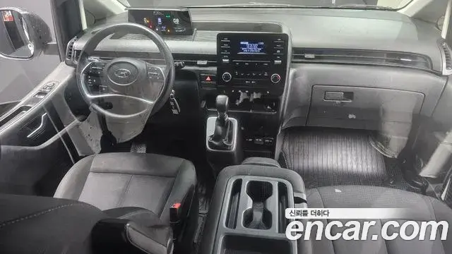 Hyundai Staria 2022 — Фото 7/20