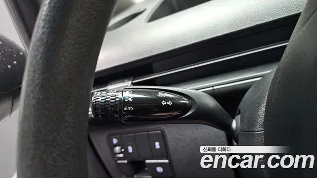 Hyundai Staria 2022 — Фото 18/20