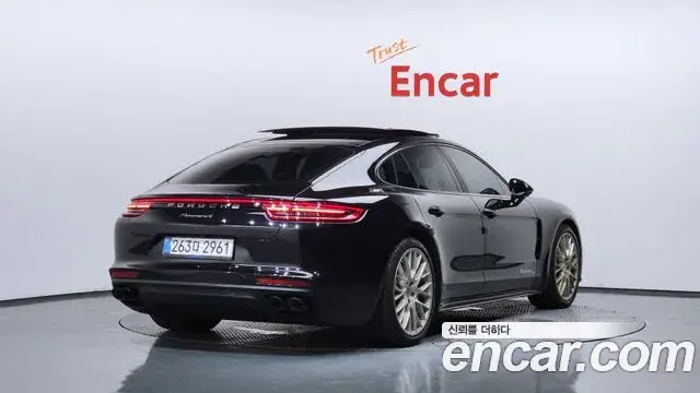 Porsche Panamera 2020 — Şəkil 17/39