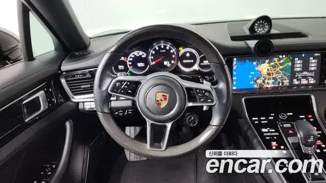 Porsche Panamera 2020 — Şəkil 13/39