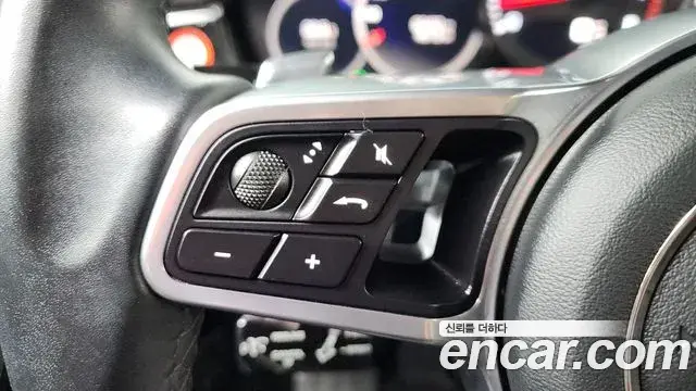 Porsche Panamera 2020 — Şəkil 28/39