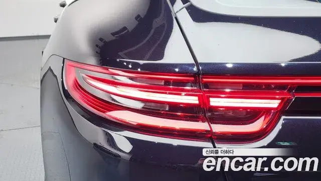 Porsche Panamera 2020 — Şəkil 10/39