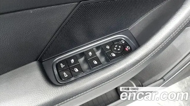 Porsche Panamera 2020 — Şəkil 32/39