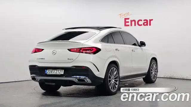 Mercedes-Benz GLE-Class 2023 — Photo 3/36