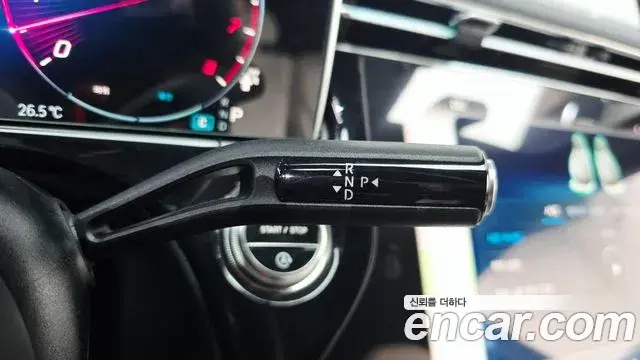 Mercedes-Benz E-Class 2025 — Photo 4/34