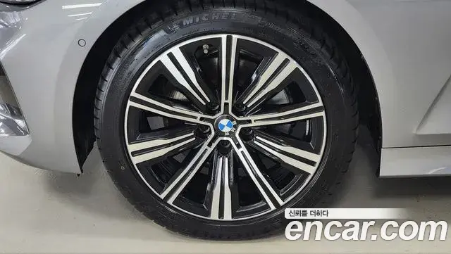 BMW 3 Series 2025 — Photo 10/20