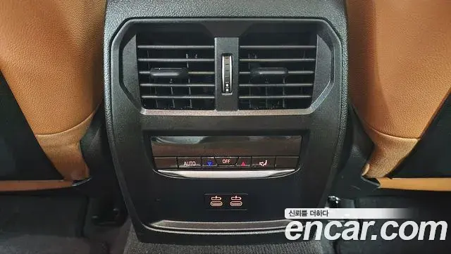 BMW 3 Series 2025 — Photo 13/20