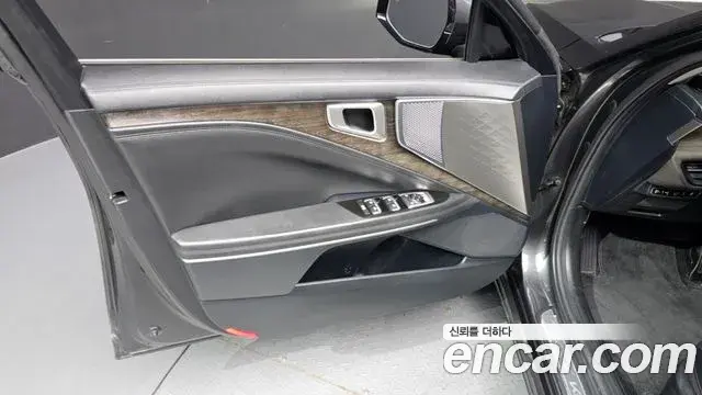Kia K8 2023 — ფოტო 7/30