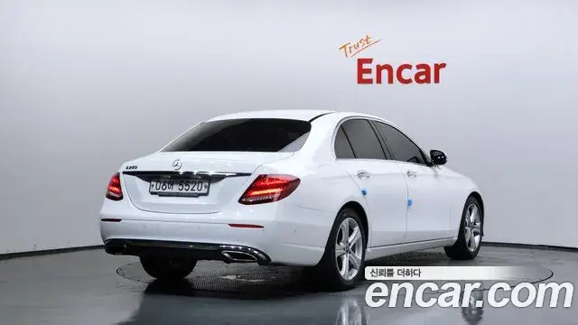 Mercedes-Benz E-Class 2018 — ფოტო 33/33
