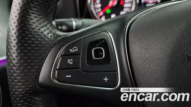 Mercedes-Benz E-Class 2018 — ფოტო 7/33