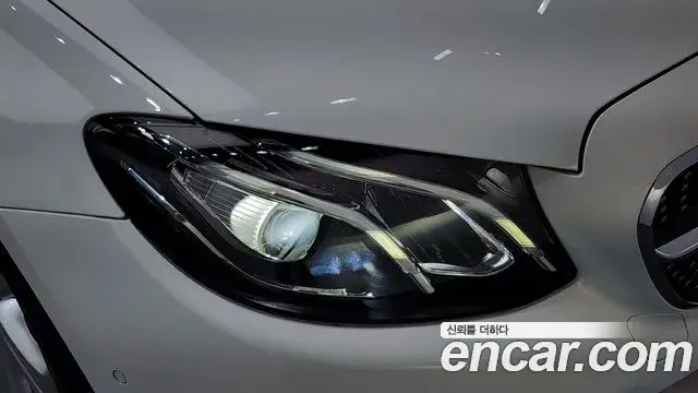 Mercedes-Benz E-Class 2018 — ფოტო 4/33
