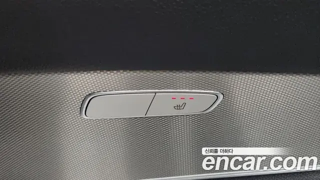 Mercedes-Benz E-Class 2018 — ფოტო 21/33