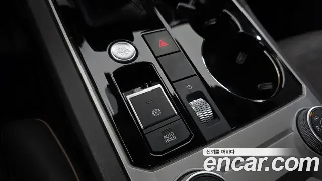 Volkswagen Touareg 2020 — ფოტო 20/20