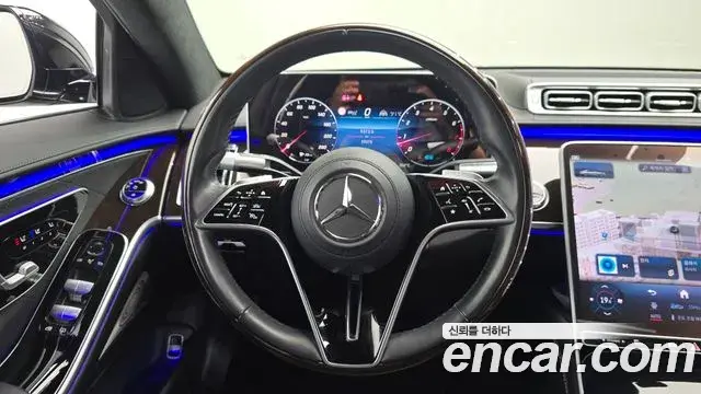 Mercedes-Benz S-Class 2021 — Photo 10/30