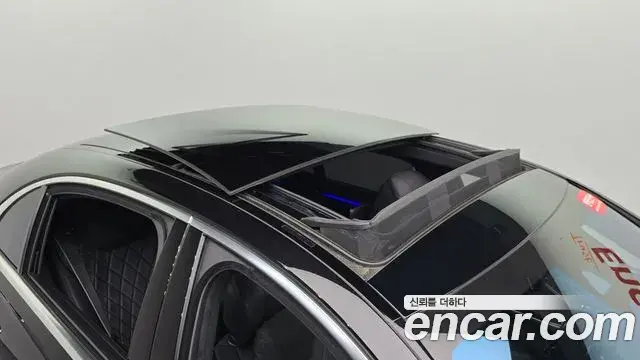 Mercedes-Benz S-Class 2021 — Photo 6/30
