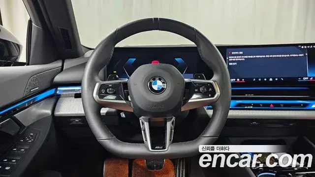 BMW 5 Series 2024 — Фото 14/20