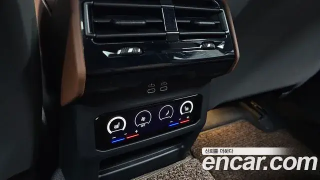 BMW 5 Series 2024 — Şəkil 28/34