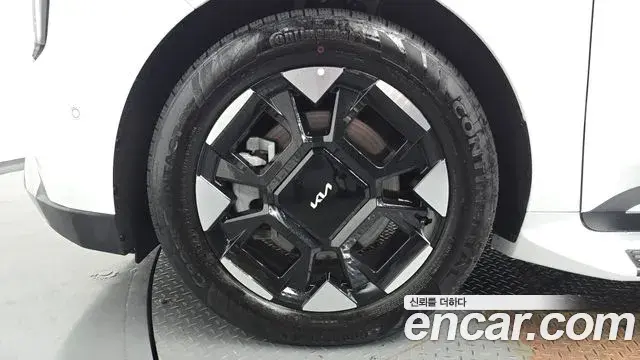 Kia Carnival 2025 — Фото 5/20