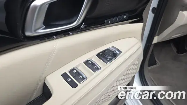 Kia Carnival 2025 — Фото 19/20