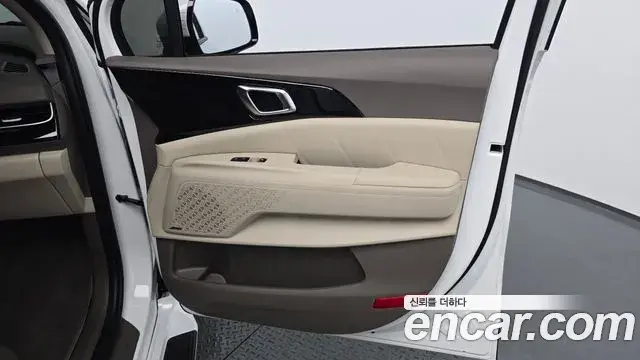 Kia Carnival 2025 — ფოტო 23/39