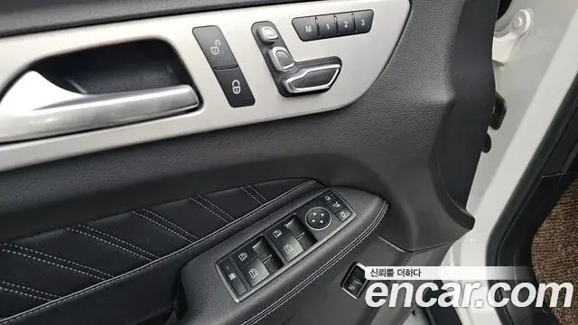 Mercedes-Benz GLE-Class 2018 — Şəkil 25/34