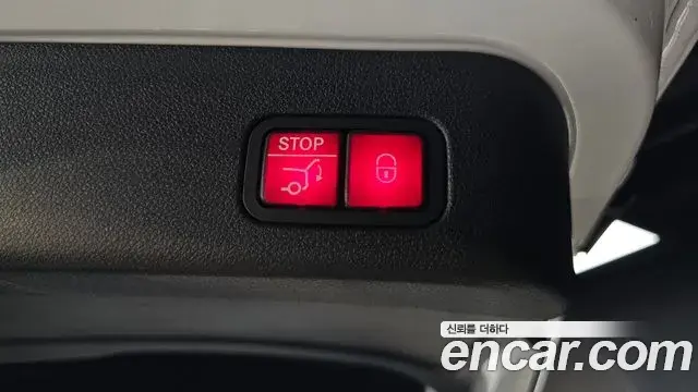 Mercedes-Benz GLE-Class 2018 — Şəkil 19/34