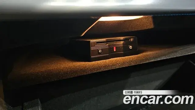 Mercedes-Benz GLE-Class 2018 — Şəkil 24/34