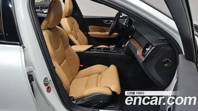 Volvo V60 Cross Country 2024 — Şəkil 39/39