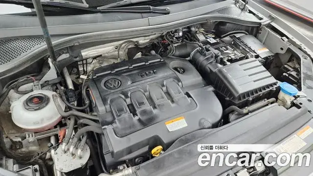 Volkswagen Tiguan 2018 — ფოტო 3/20