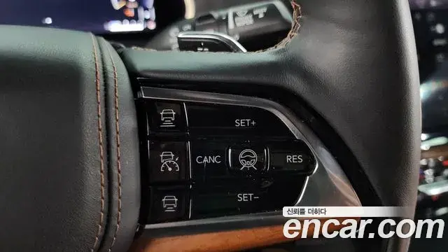 Jeep Grand Cherokee 2021 — Photo 28/35
