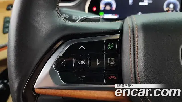 Jeep Grand Cherokee 2021 — Photo 29/35