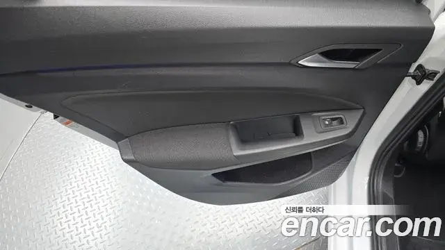 Volkswagen Golf 2022 — Şəkil 24/30