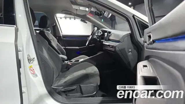 Volkswagen Golf 2022 — Şəkil 18/30