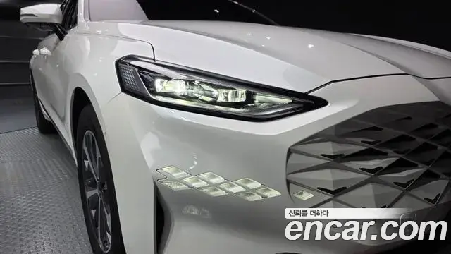 Kia K8 2023 — Şəkil 24/30