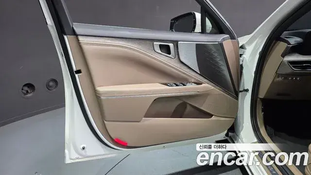 Kia K8 2023 — Şəkil 19/30