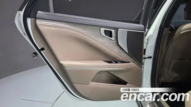Kia K8 2023 — Şəkil 4/30