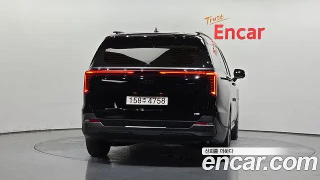 Kia Carnival 2025 — Photo 2/20
