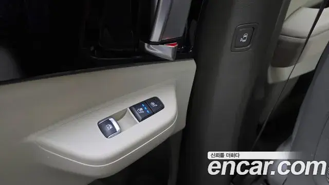 Kia Carnival 2025 — Photo 19/20