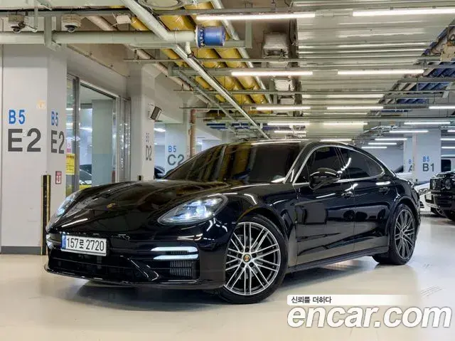 Porsche Panamera 2021 — Photo 9/20