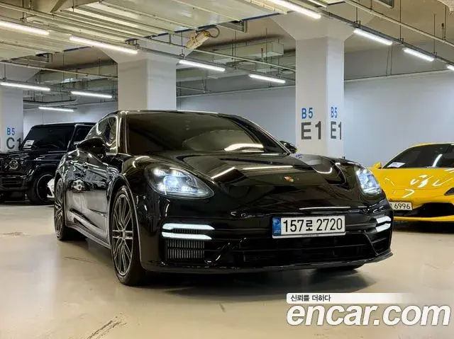 Porsche Panamera 2021 — Photo 2/20