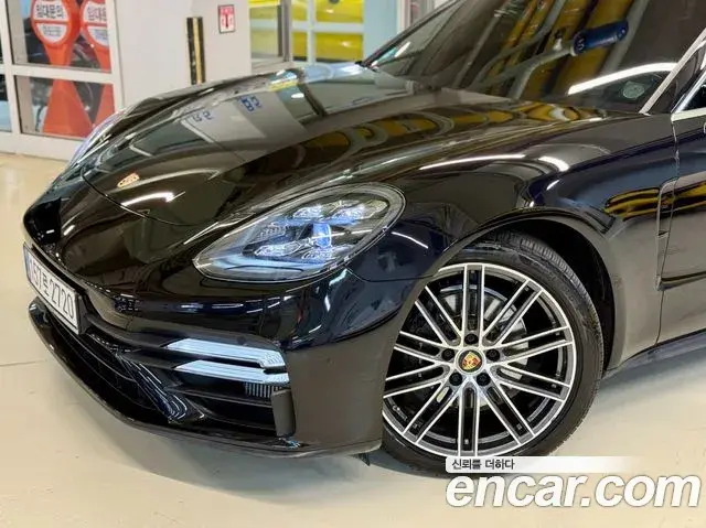 Porsche Panamera 2021 — Photo 3/20
