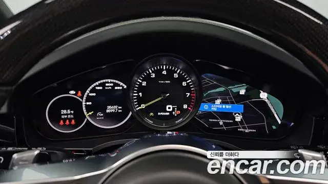 Porsche Cayenne 2022 — Photo 9/36
