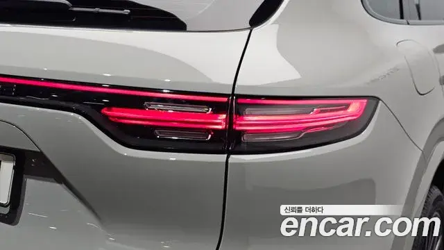 Porsche Cayenne 2022 — Photo 12/36