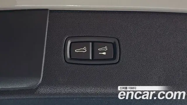 Porsche Cayenne 2022 — Photo 19/36