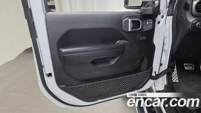 Jeep Wrangler 2020 — Photo 10/30