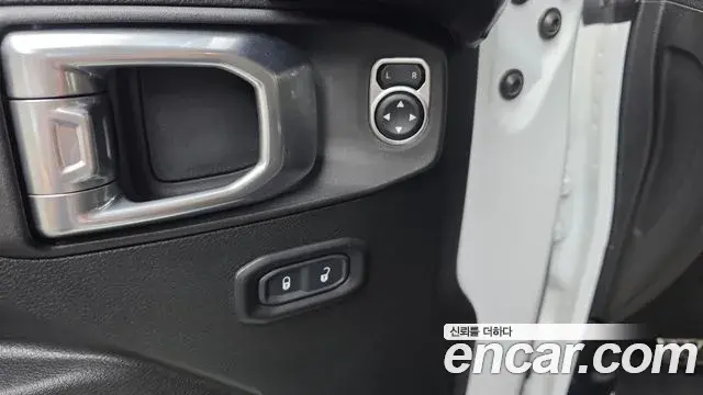 Jeep Wrangler 2020 — Photo 20/30